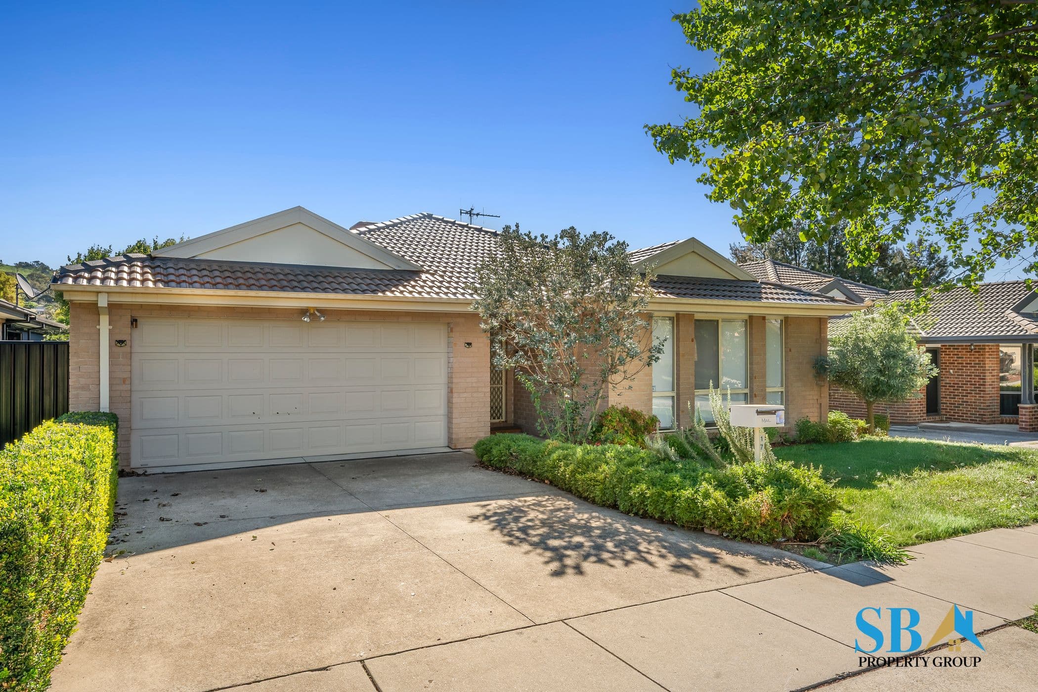 17 Betty Maloney Crescent, BANKS ACT 2906 - Image 1