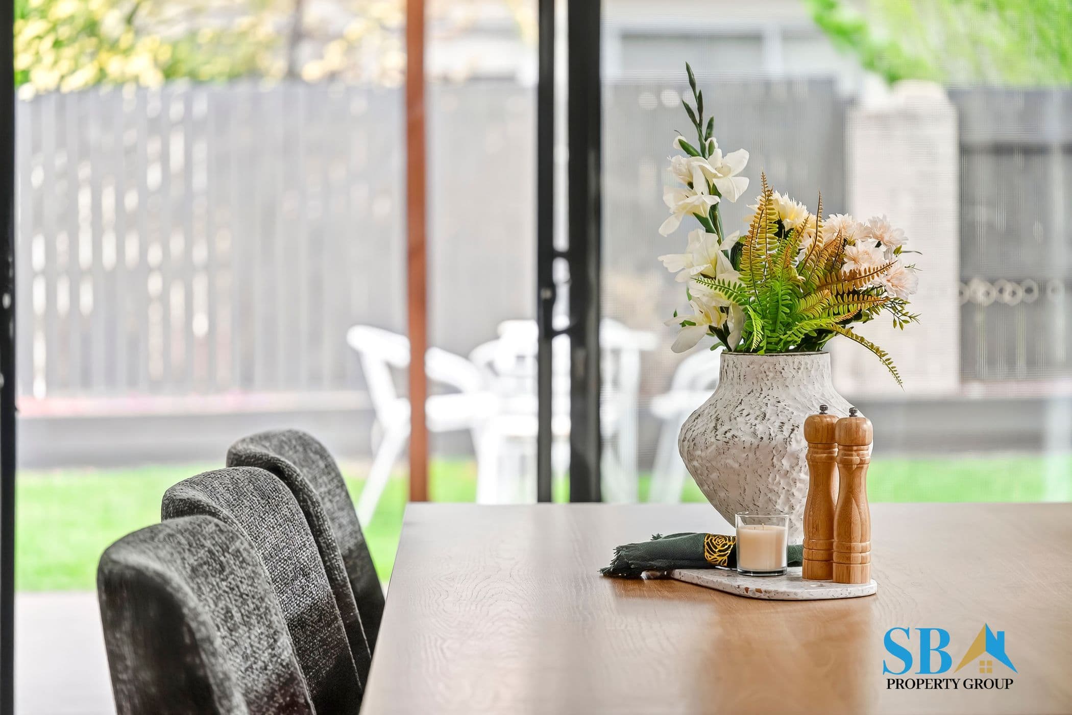 17 Betty Maloney Crescent, BANKS ACT 2906 - Image 4
